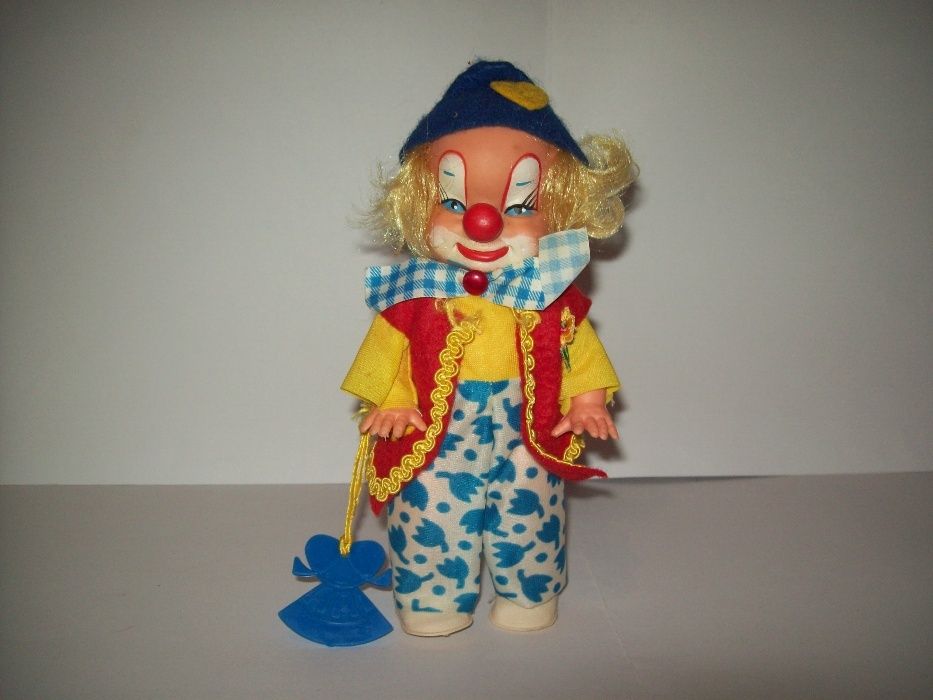 Игрушка резиновая кукла ARI ари ГДР