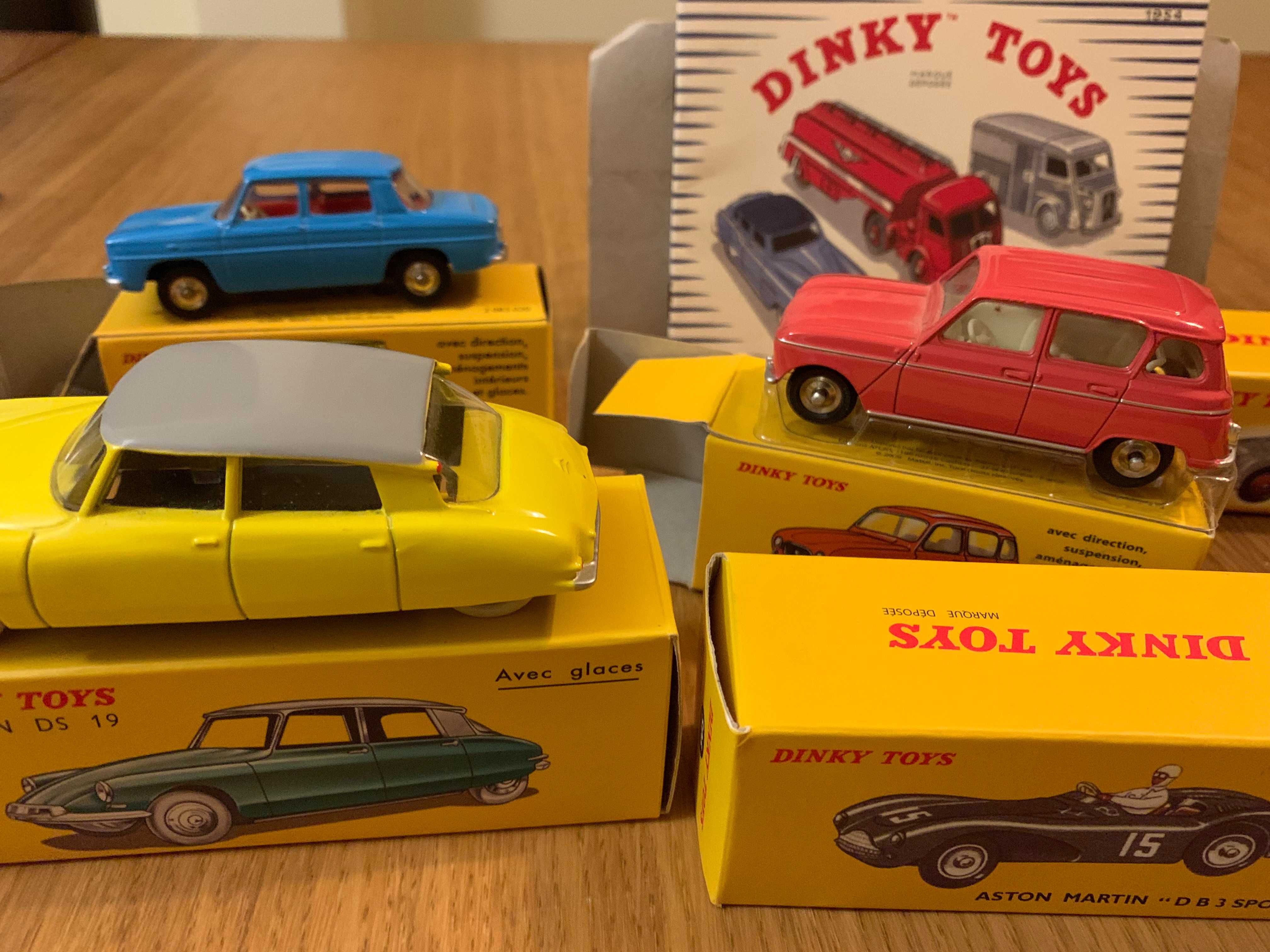 Carrinhos DINKY TOYS