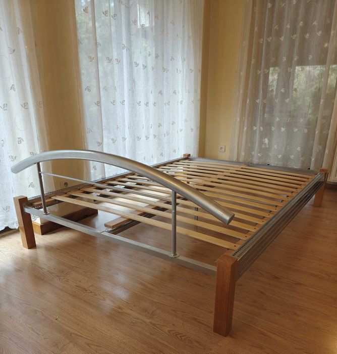 łóżko z materacem gratis  140/200