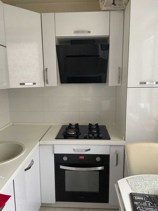 59000 пр.ГАГАРИНА 45а Продам Укомплектованную 3 комн кварт,3 этаж!AS