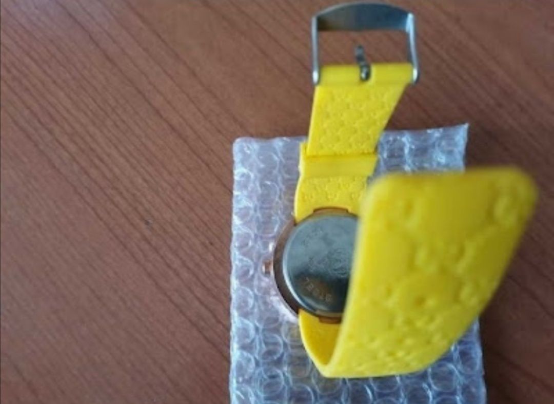 Relógio Gucci Yellow