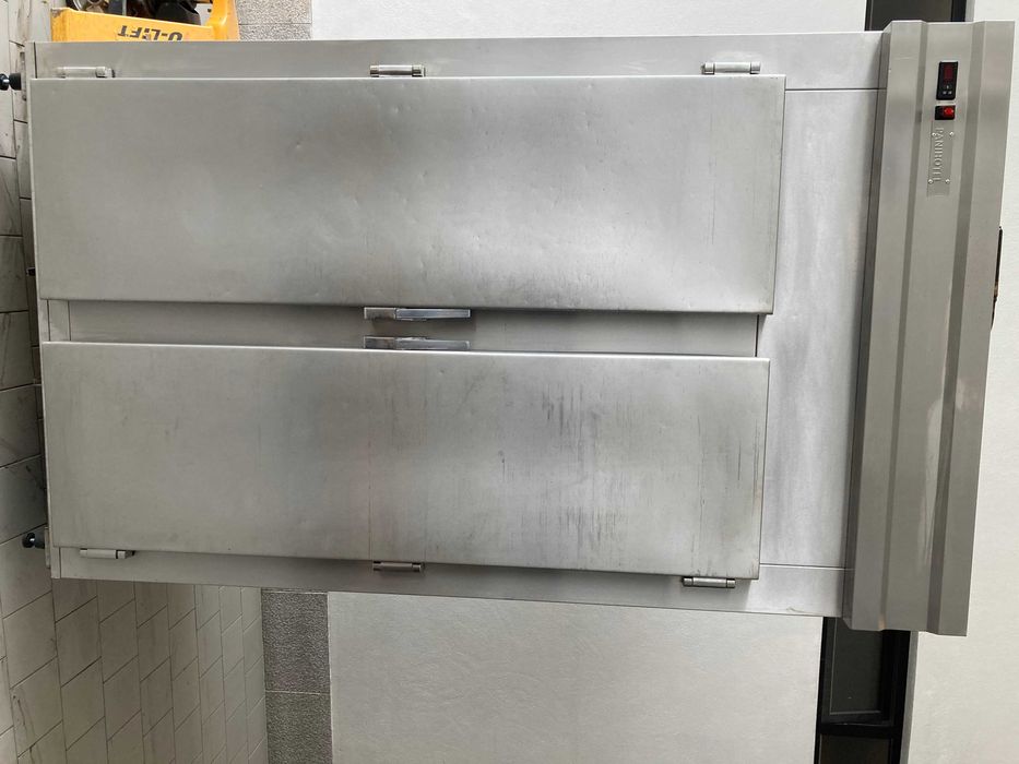 Armário inox refrigerado para tabuleiros pastelaria