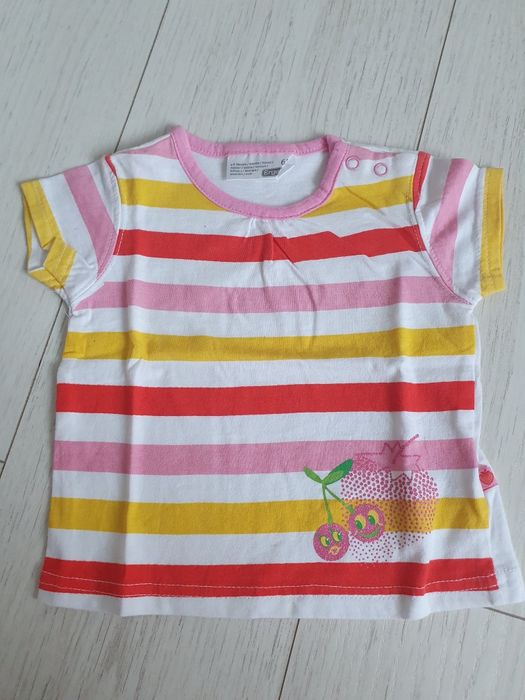 Футболка для дівчинки 68 розмір.