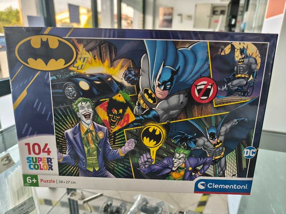 Puzzle Clementoni Batman vs Joker Super Color 38x27cm 104 peças