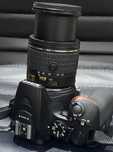Máquina fotográfica Nikon D5600  + AF-P 18-55 VR, extras