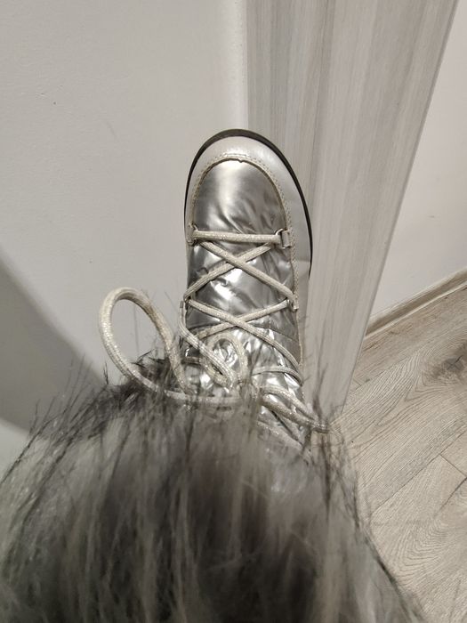 Nowość Buty śniegowce rozmiar 36