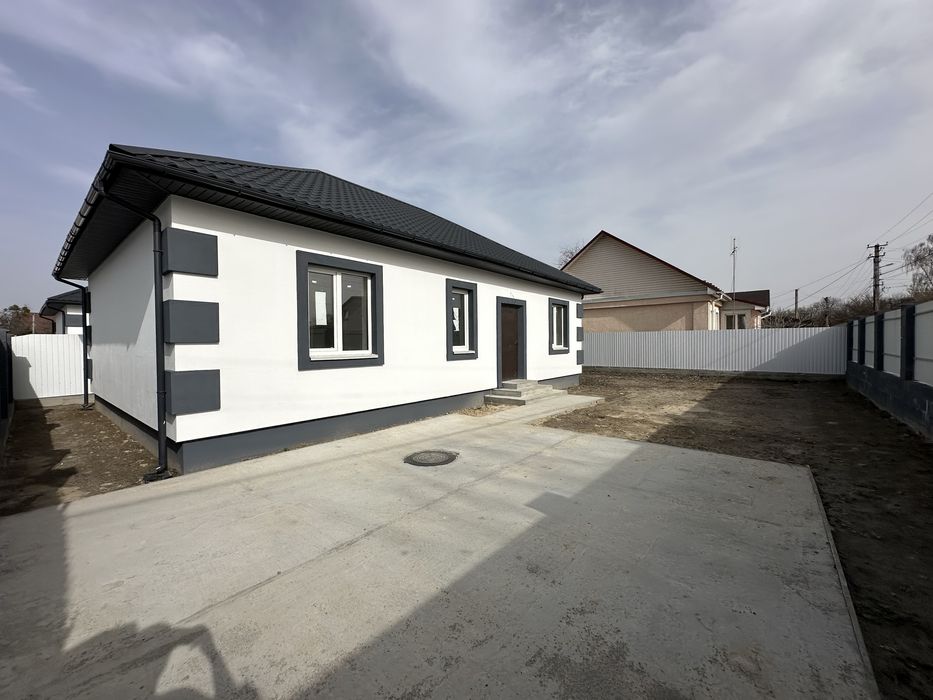 Застройщик!ЄОСЕЛЯ ЄВІДНОВЛЕННЯ дом в ЦЕНТРЕ Броваров!