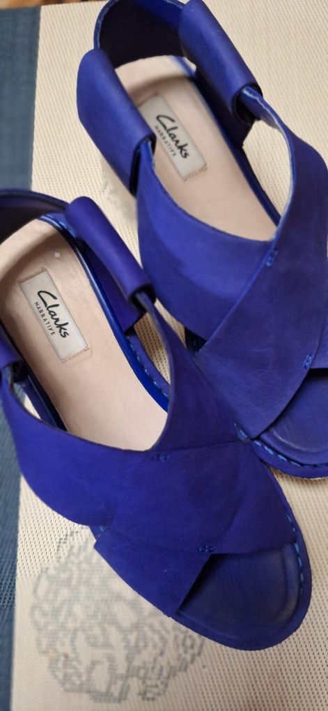 Босоніжки сині clarks р38