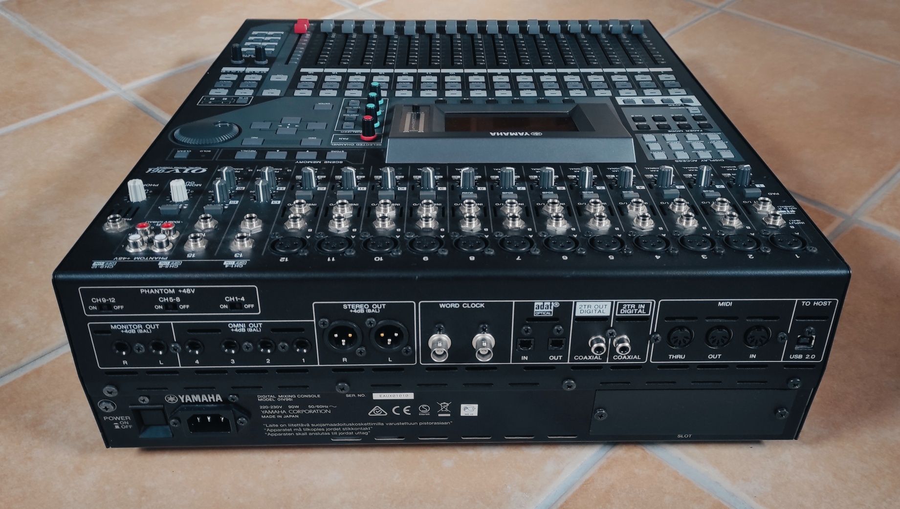 Yamaha 96i01v mixer/interface/controladora audio c/ flight case