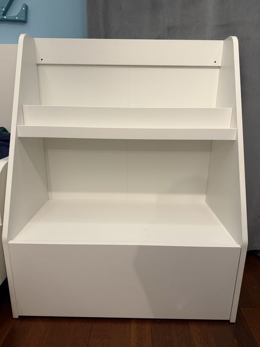 Regał na książki IKEA z szufladą BERGIG