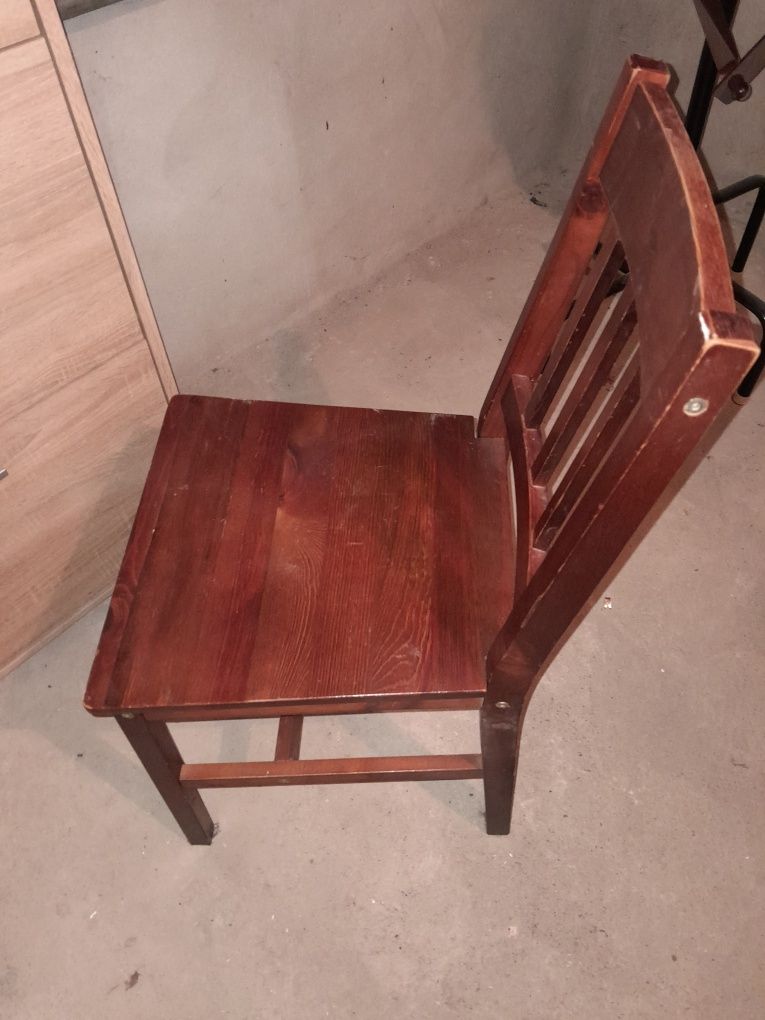 krzesło drewniane ciemny brąz
