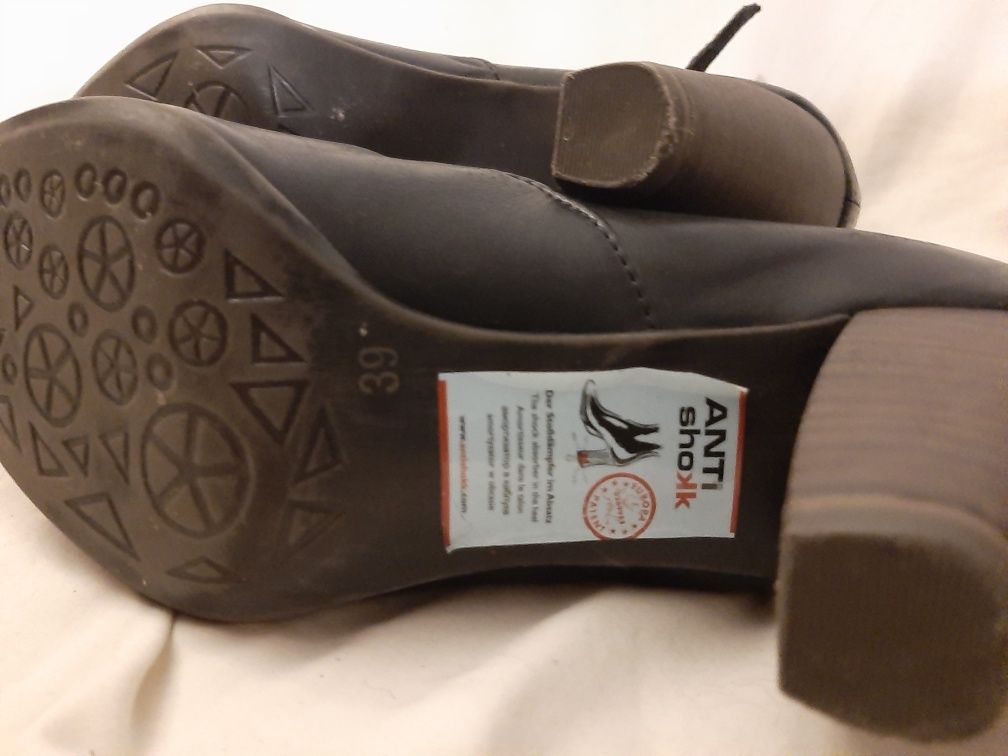 pantofelki damskie, czarne, Tamaris