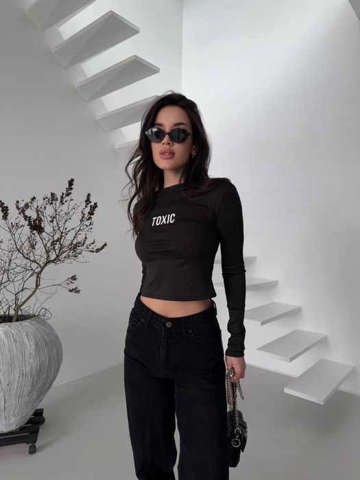 Жіночий логнслів Toxic