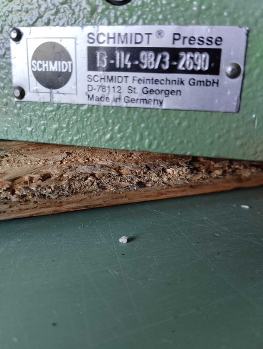 Prasa ręczna Schmidt ( 12 kg ) kolanowa