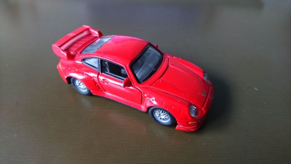 Model Porsche GT2, skala 1:43, 1993 rok