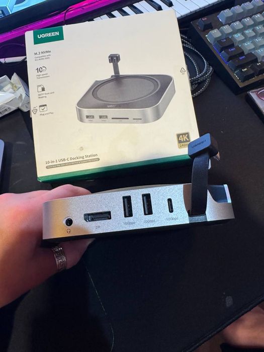 Док станція Ugreen cm841
