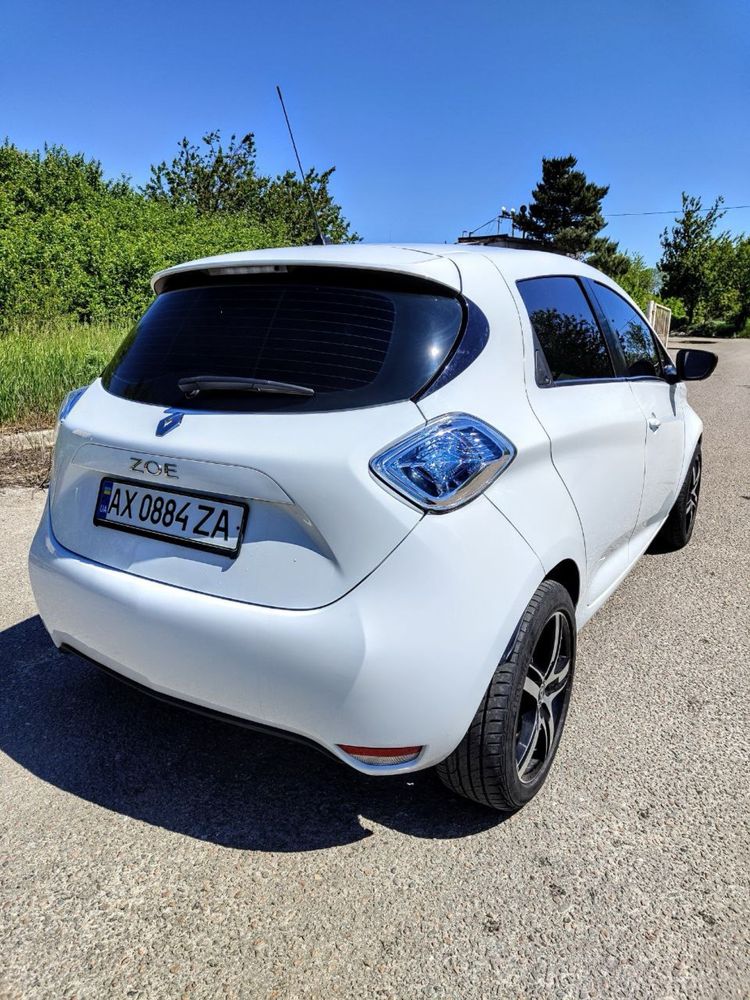 Renault zoe 41kwt в идеальном состоянии