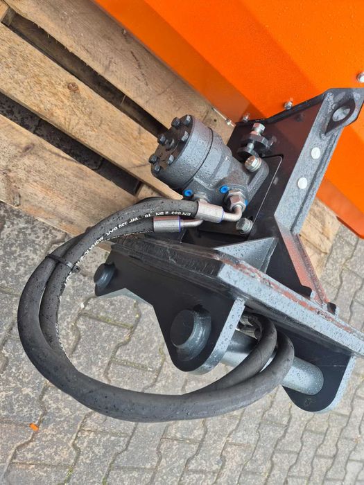 NOWA Zamiatarka szczotka / Tuchel Sweep KM 520 / Szybko złącze