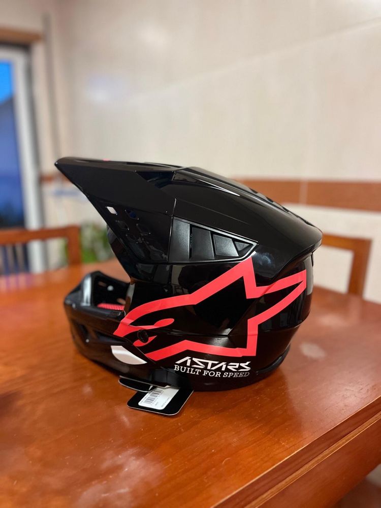 Capacete alpinestars novo (tamanho M)