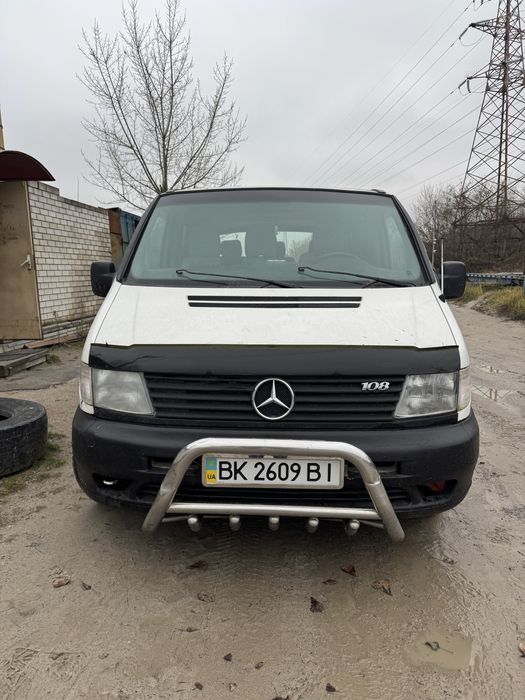 Мерседес Віто 108