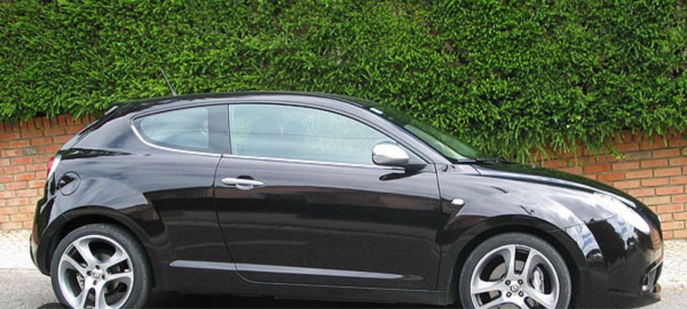 Automóvel em segunda-mão em bom estado