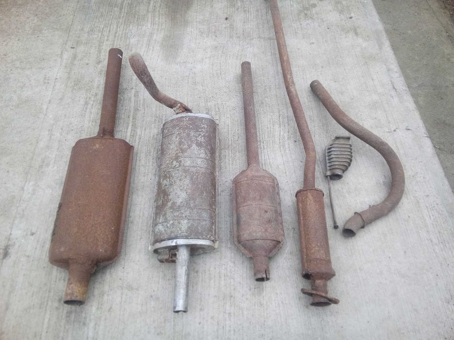 Продам глушители ресоры запчасти