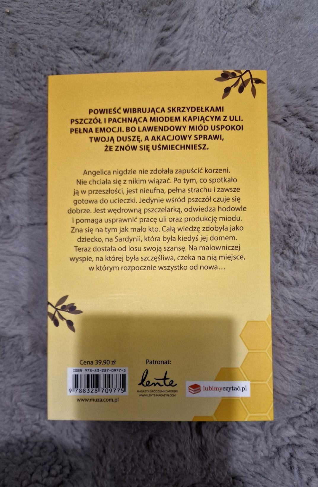Nowa książka "Strażniczka miodu i pszczół" Cristina Caboni