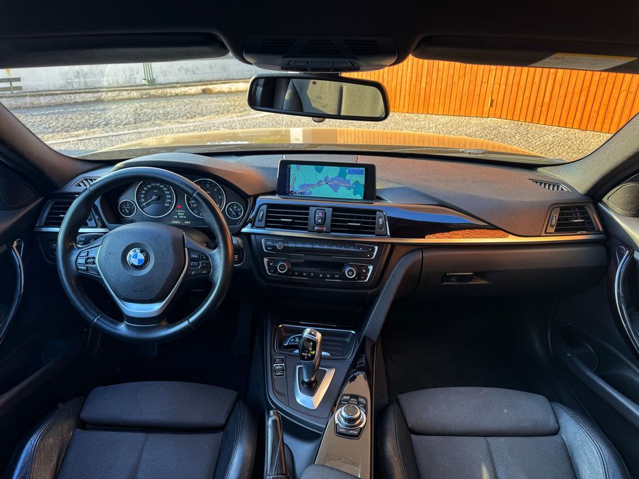 BMW F31 318d Touring Pack M - Desde 225€ Mês