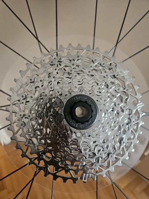 NOWE Koła DT Swiss 540 z oponami i kaseta SRAM