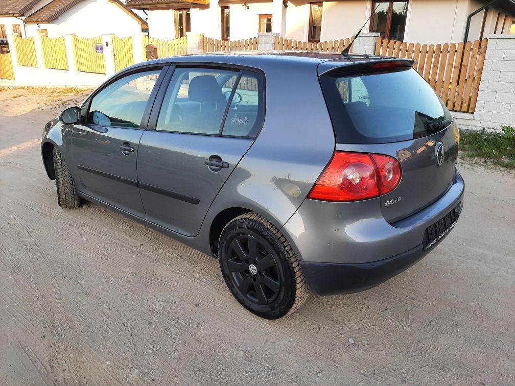 Volkswagen Golf 5 klimatronic stan bardzo dobry