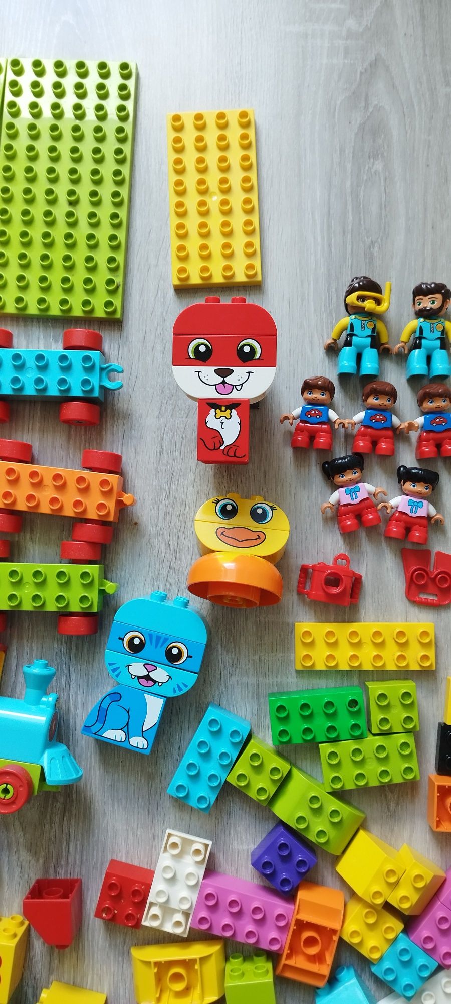 LEGO duplo klocki. ok.200sztuk 6 zestawów
