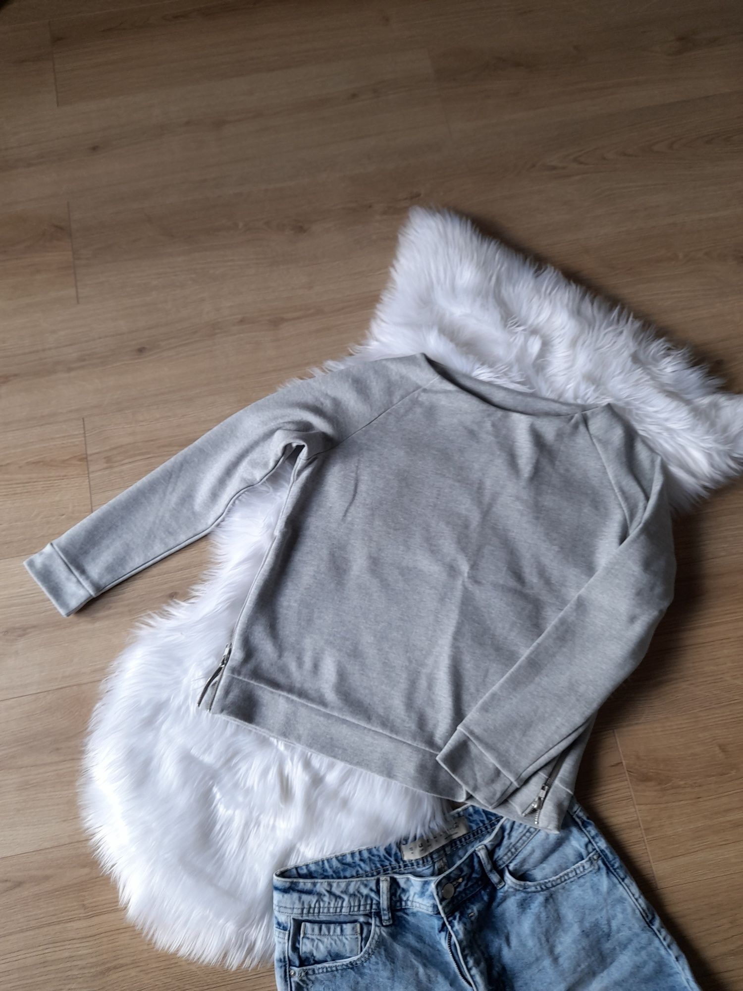 Bluza S Lindex z zamkami
