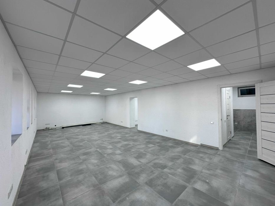 Продаж приміщення 1 поверх центр