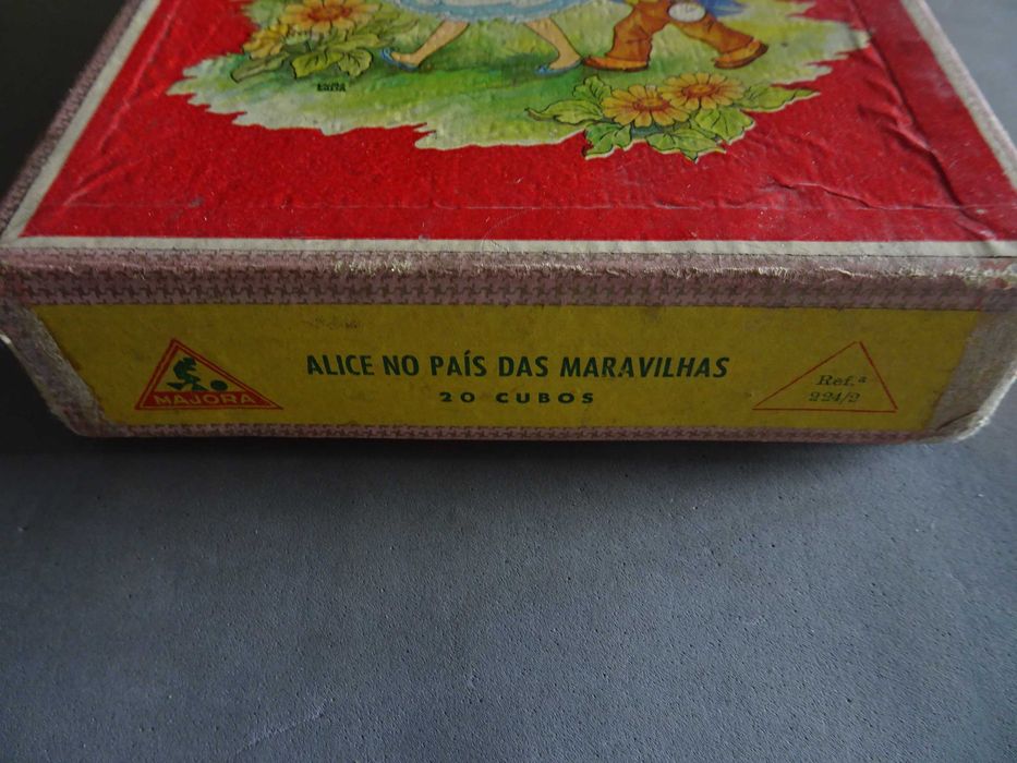 Antigo jogo da Majora - Alice no País das Maravilhas (20 cubos madeira