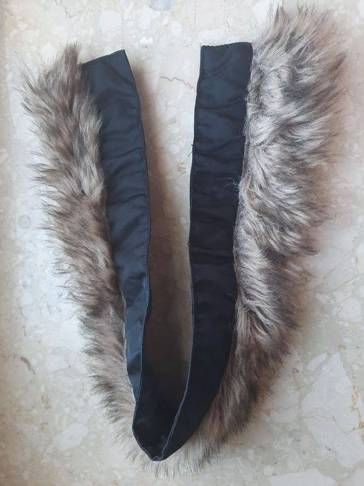 Futrzany kołnierz od kurtki z napami