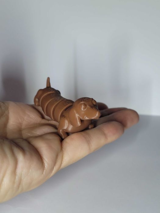 Urocza figurka jamnika 3D  -> 7 cm długości