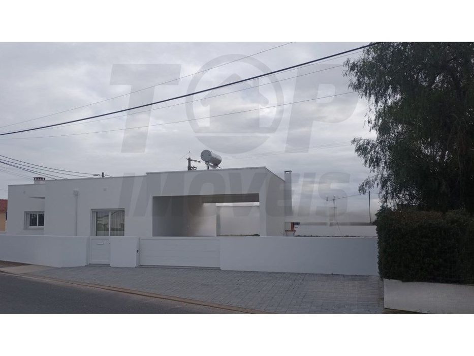Moradia V3 Contemporânea - Em Construção - Foros De Salvaterra - 35...
