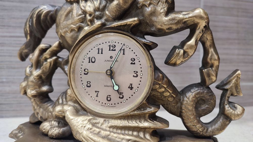 Zegar Św Jerzy Mosiądz.