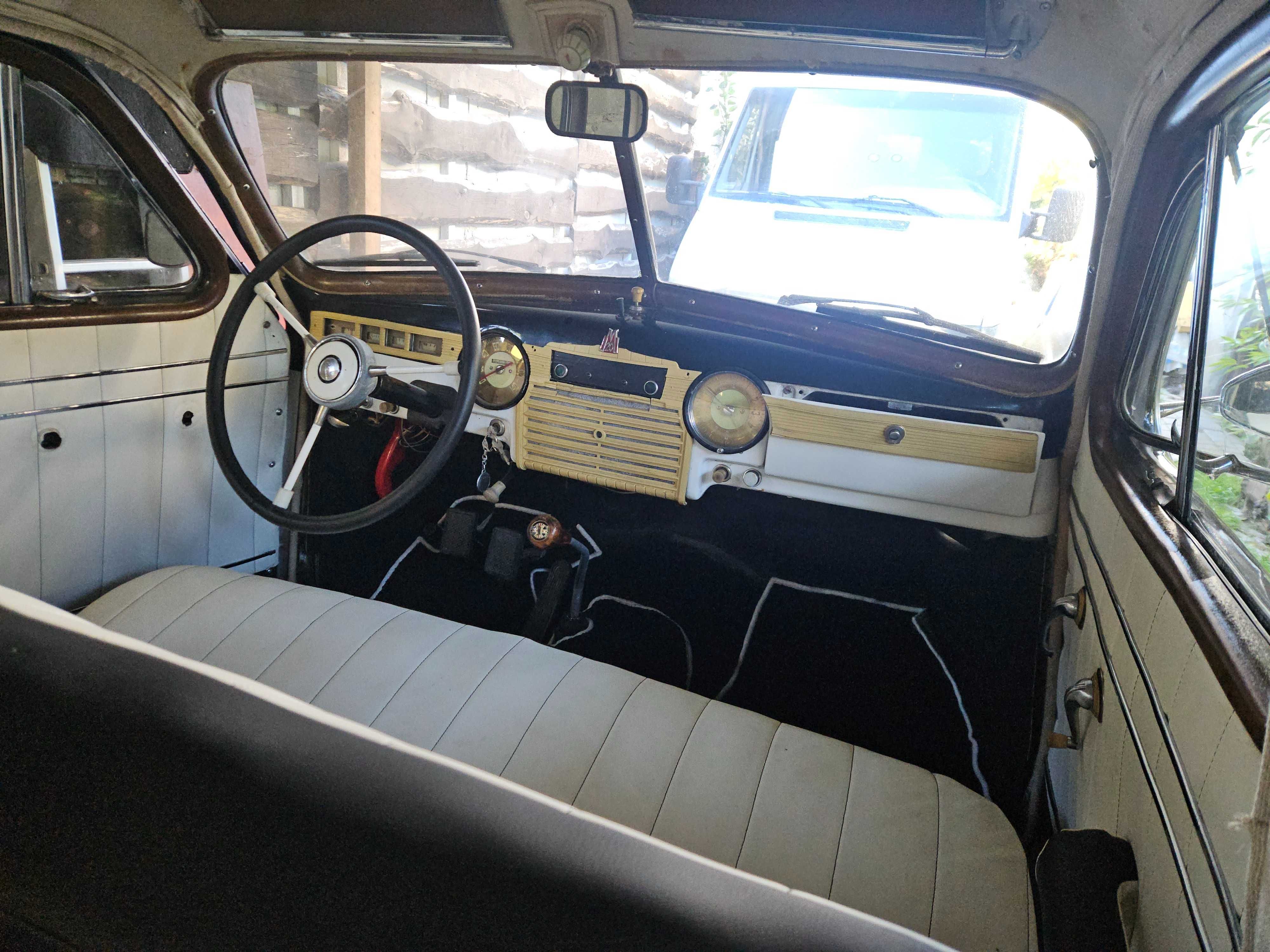 Warszawa  / Pobieda M20 z 1952 roku