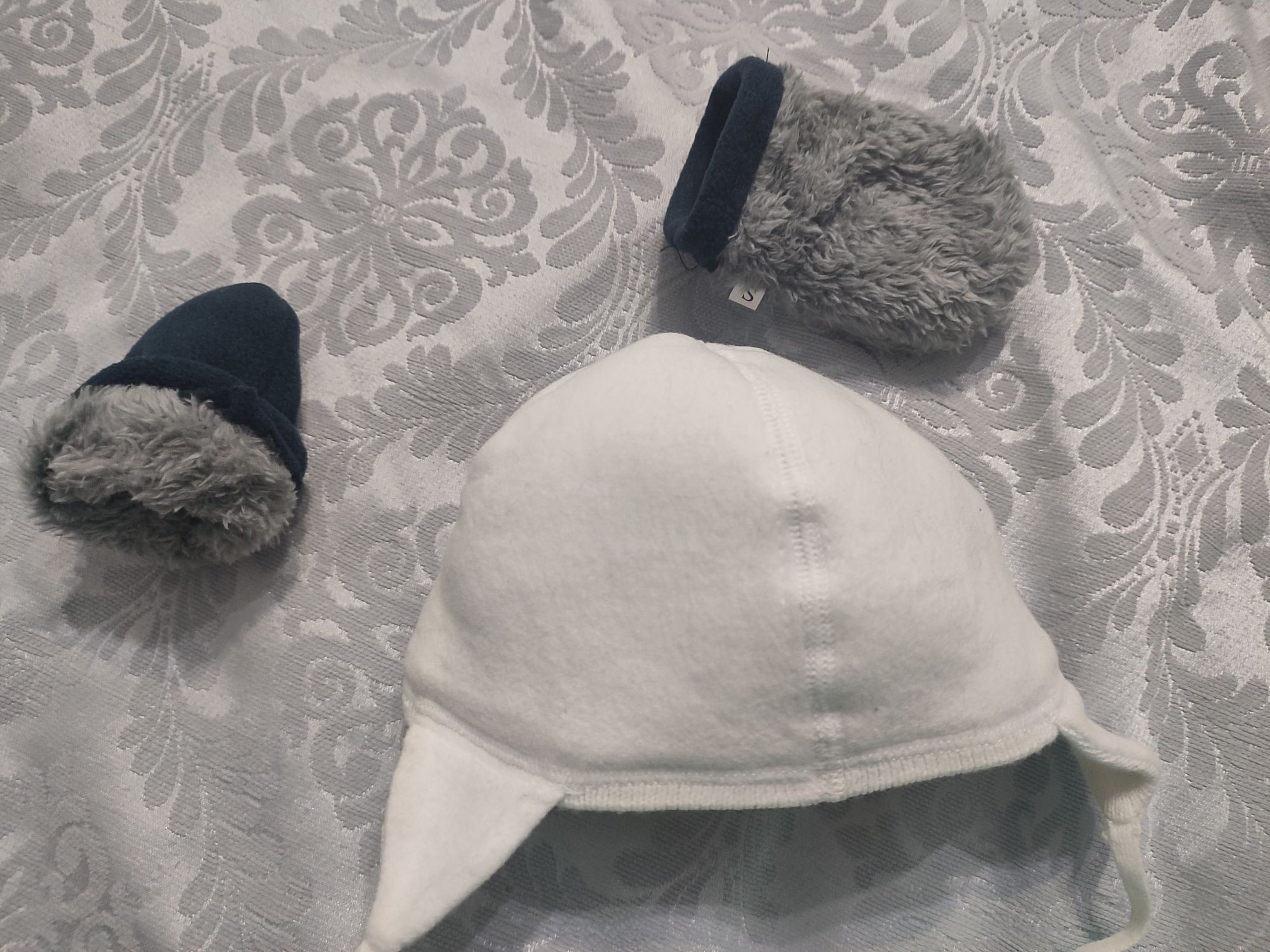 Зимова тепла шапка на флісі з помпоном, розмір 40-44.  Рукавиці