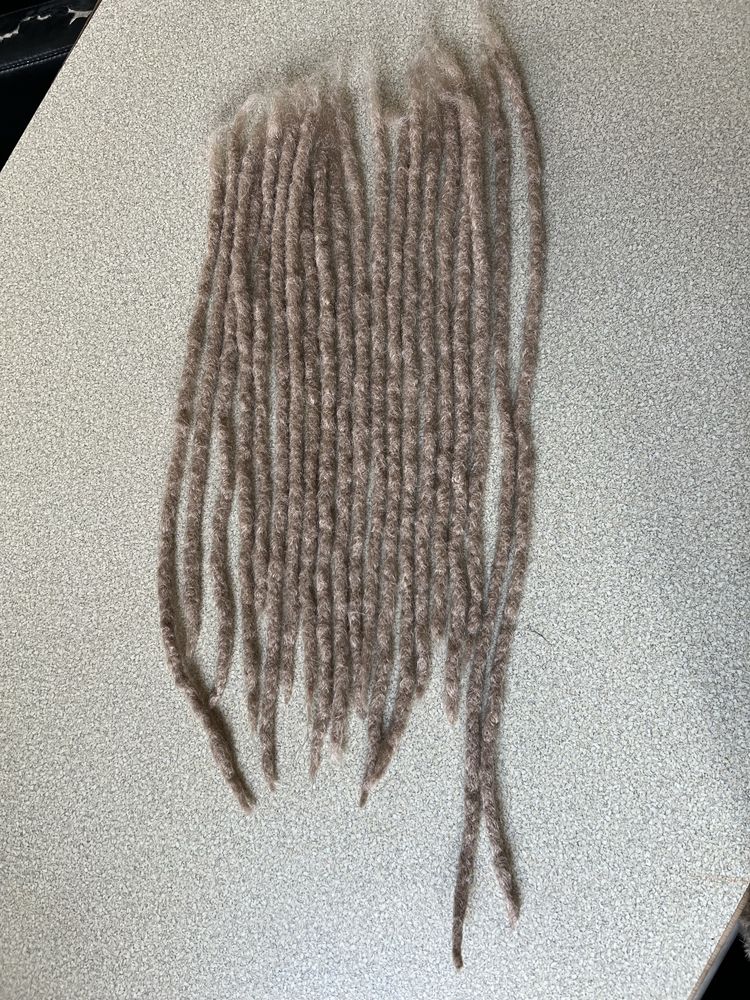 Dredy dreads syntetyczne recznie szydelkowane 30-50 cm 20 szt blond