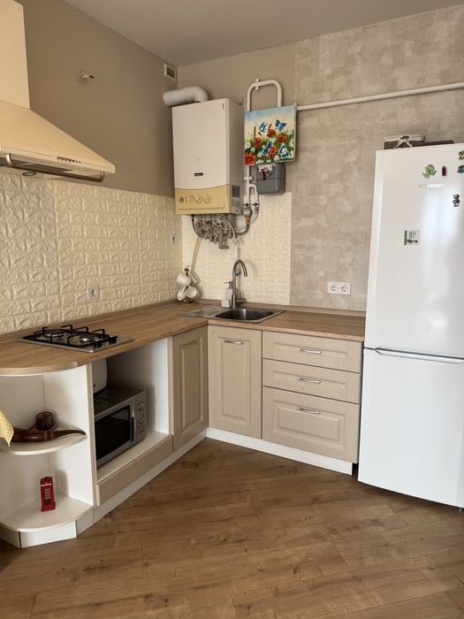 Продам евро 2 х комнатную квартиру в новом доме АГВ Таирова/Киевский