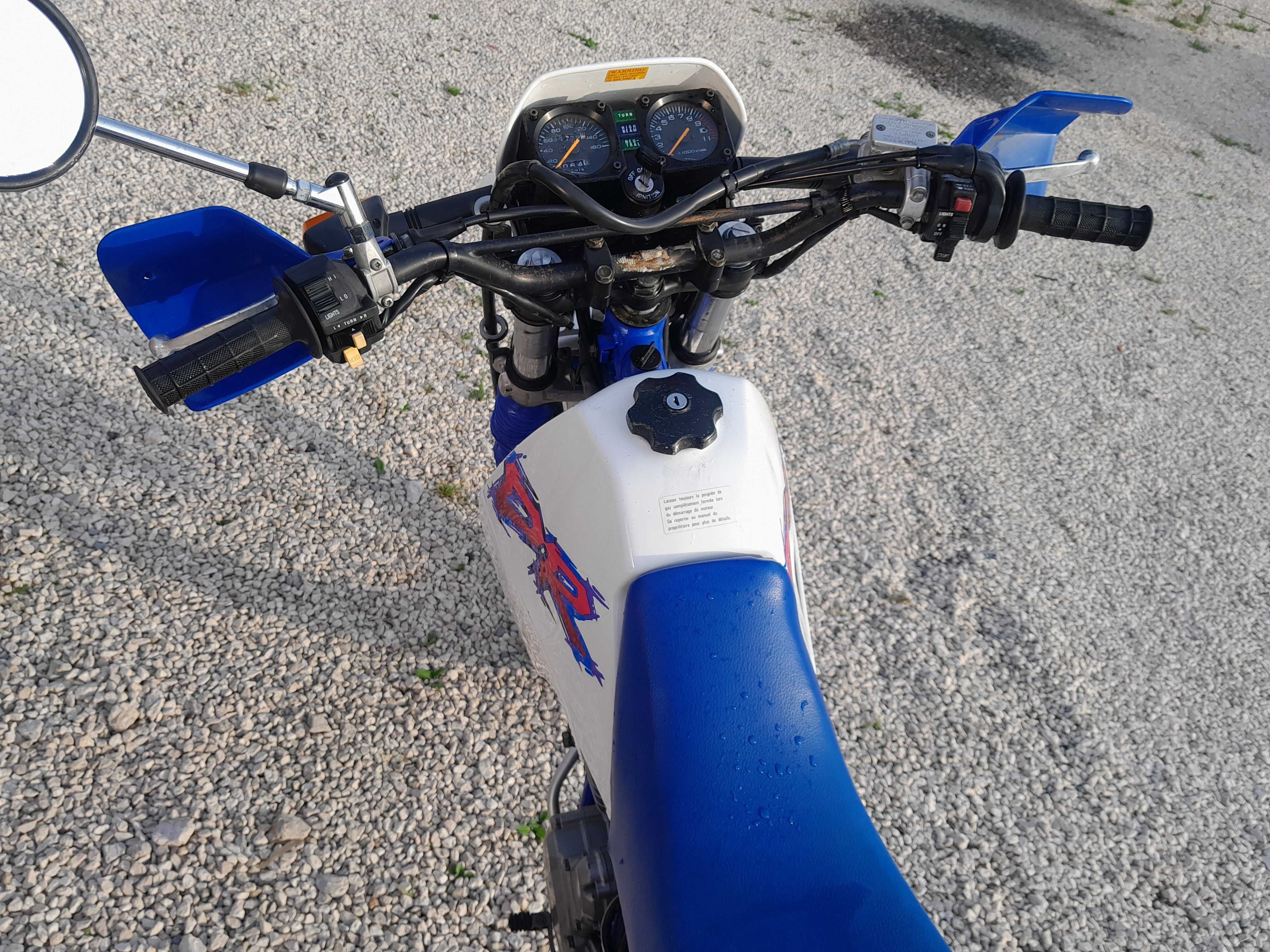 suzuki DR 350 .,