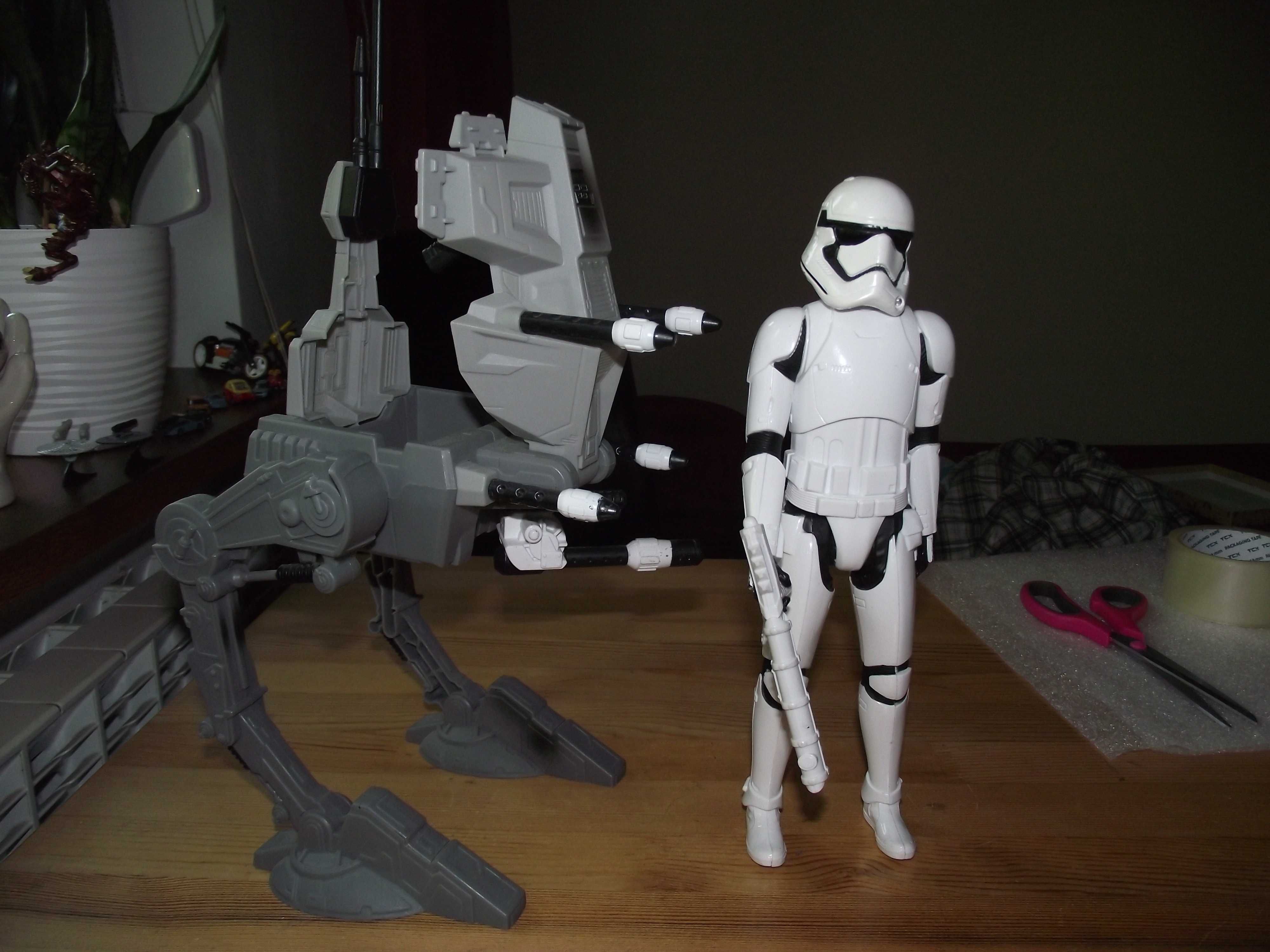 szturmowiec i maszyna krocząca zabawka Star wars