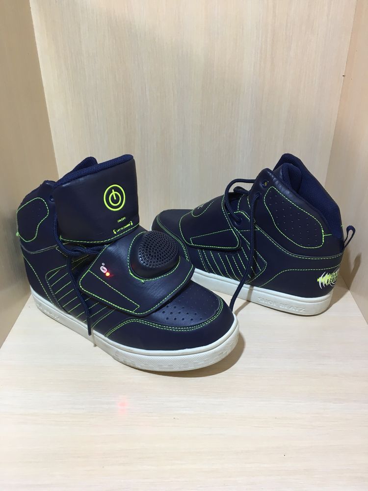 Shoe beatz, ботінки з колонкою