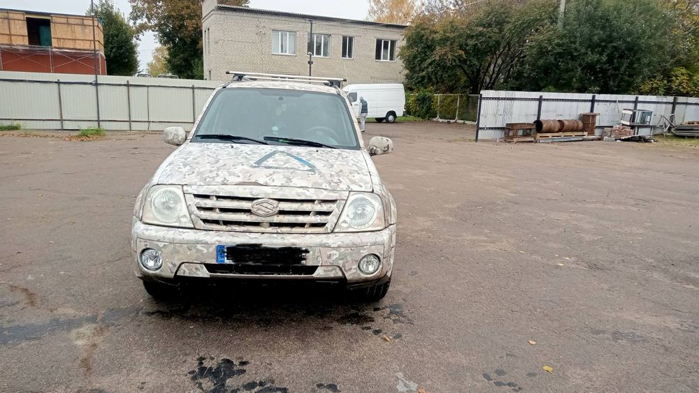 Сузукі Гранд Вітара XL7.