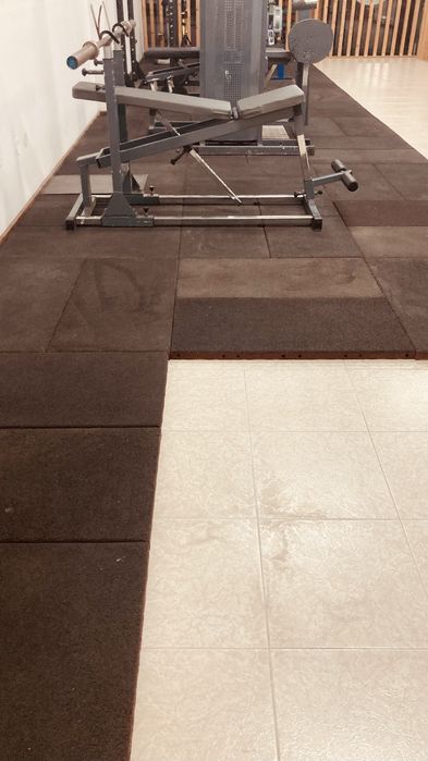 Tapete emborrachado 4cm – 1x1m (ideal para ginásio, box ou academia)