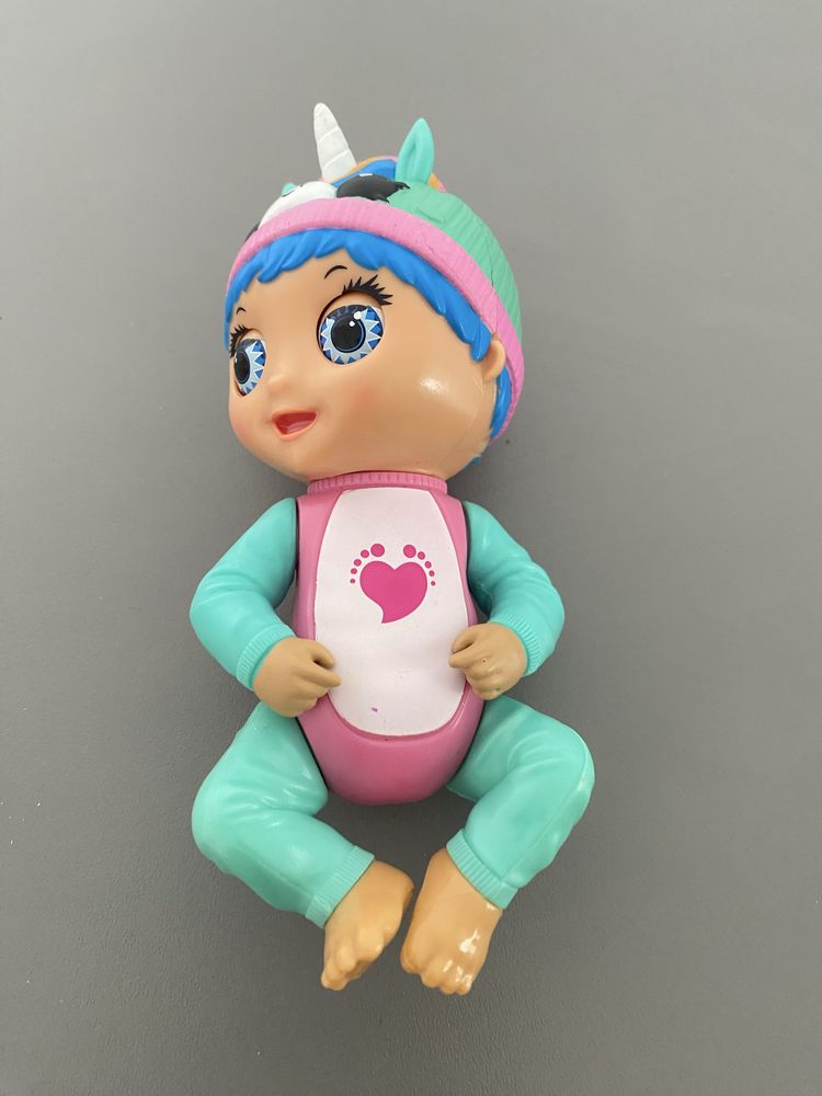 Mini laleczka interaktywna bobas