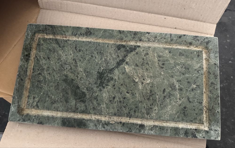 Conjunto pedra de grelhar com todas as embalagens e instruções