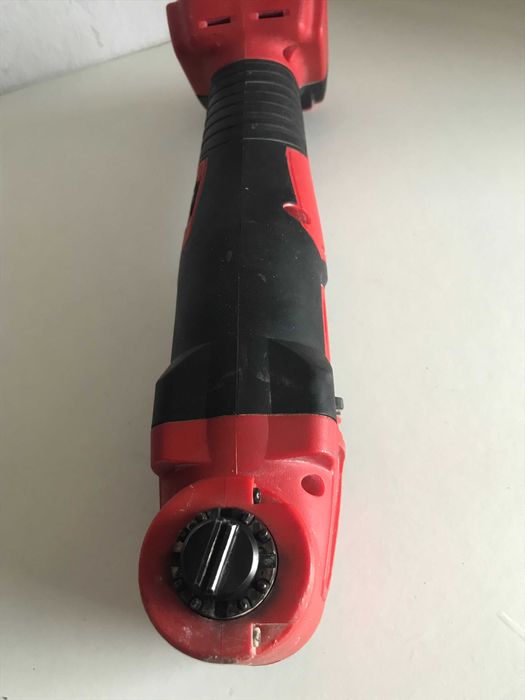 Багатофункціональний інструмент Milwaukee M18 BMT,реноватор з Англії